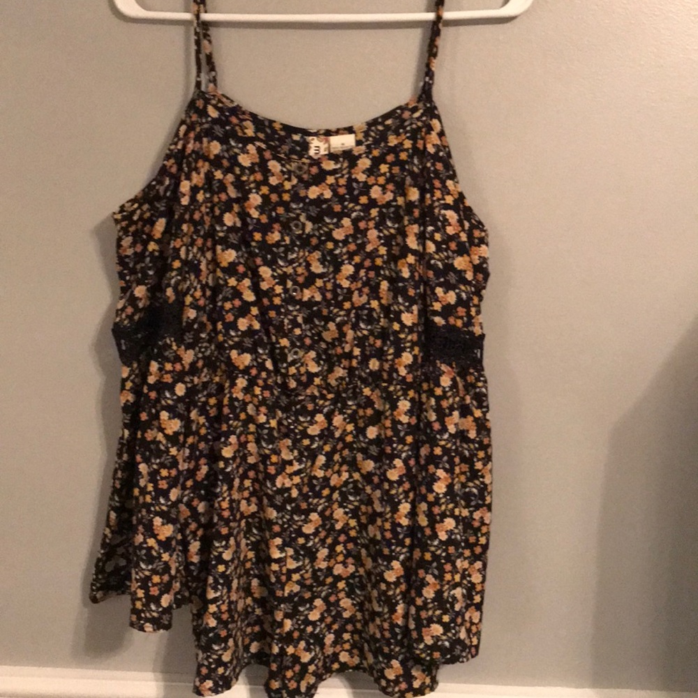 Romper - Picture 2 of 3